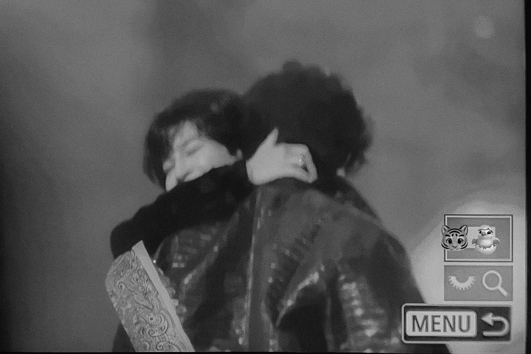 FfHu7tHVIAAFqs9?format=jpg&name=large