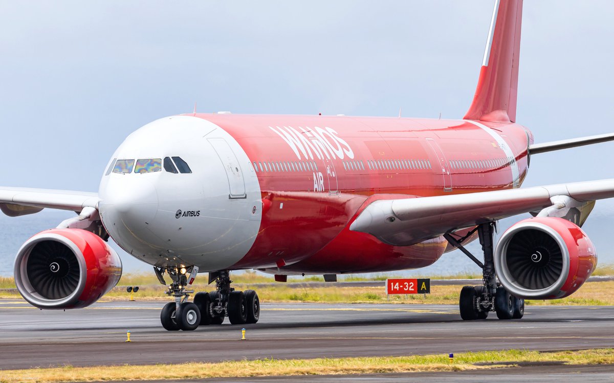 OlivierHoarau's tweet photo. 🇪🇸 In #LaReunion today, we had an #Airbus #A330 with some touch of red 😁 @Wamosair #ECNTY, an ex #AirAsia #9MXXY flying as #UU972 arrived this morning 👋
#Avgeek #Wamos #AirAustral #ReunionIsland #A330300 https://t.co/IzZJkRAhxm