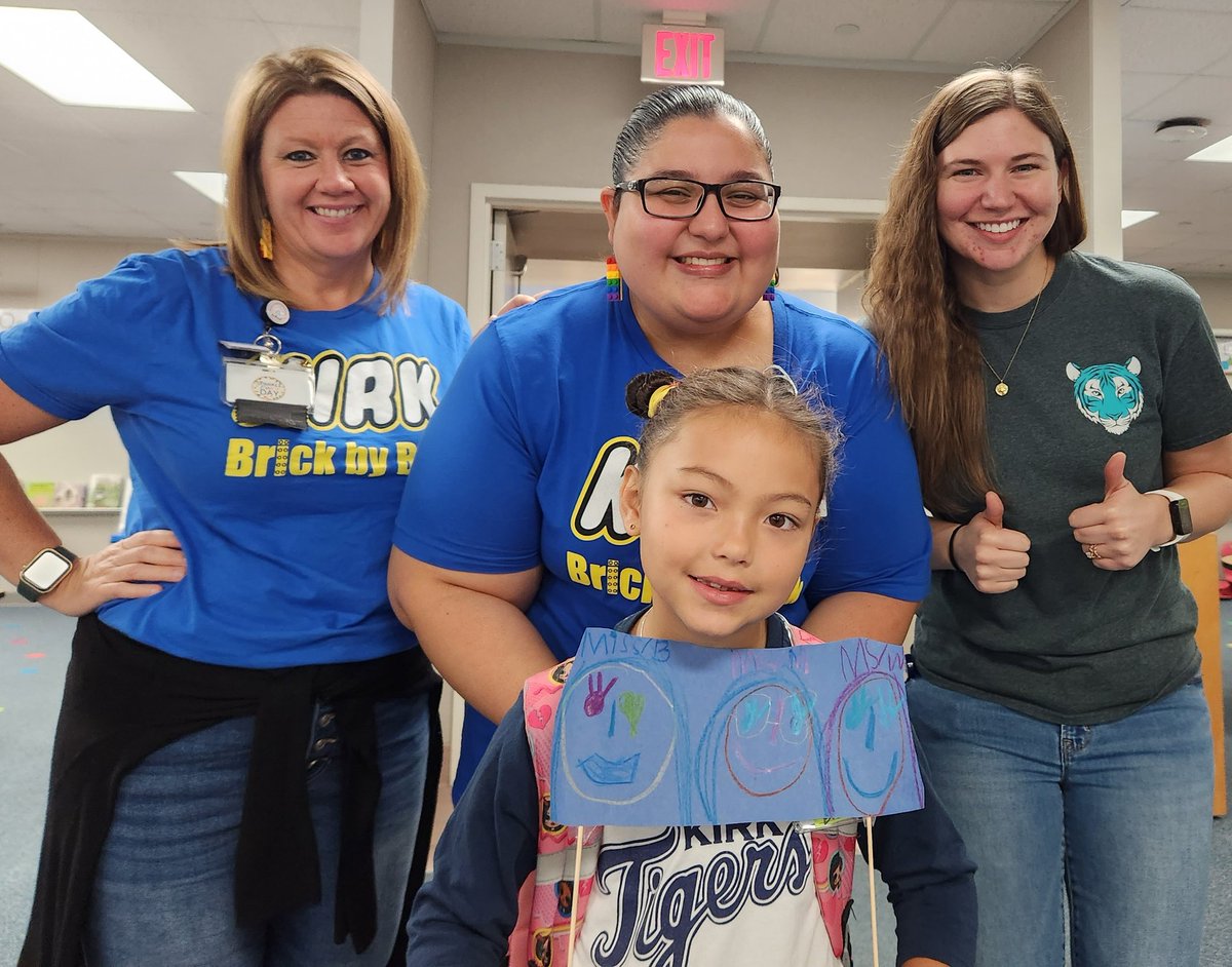 Dorie Glynn (@doriedance) on Twitter photo This firstie friend made a portrait of the first grade teachers that are firstie friends. So sweeett!! ❤️ 🐯 #KirkKind #KirkCan #KirkROAR <a href="/KirkElementary/">Kirk Elementary</a> <a href="/trishabrokus/">Miss Brokus</a> <a href="/miss_montemayor/">Roxanne Montemayor</a> <a href="/kmandorfer/">Kristina White (Andorfer)</a> This firstie friend made a portrait of the first grade teachers that are firstie friends. So sweeett!! ❤️ 🐯 #KirkKind #KirkCan #KirkROAR <a href="/KirkElementary/">Kirk Elementary</a> <a href="/trishabrokus/">Miss Brokus</a> <a href="/miss_montemayor/">Roxanne Montemayor</a> <a href="/kmandorfer/">Kristina White (Andorfer)</a>