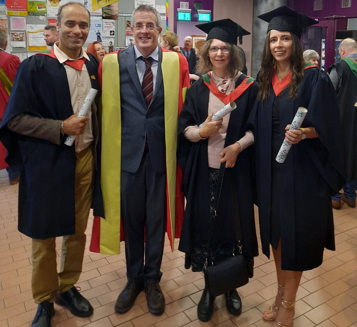 Pharmacy_UCC's tweet photo. Congratulations to graduates of the PGDip in Pharmaceutical #Regulatoryscience @UCC conferrings. Pity about intermitent 🌧  but did not dampen  excitement with new career opportunities ahead in #biopharmachem https://t.co/dbWDpW0fxb