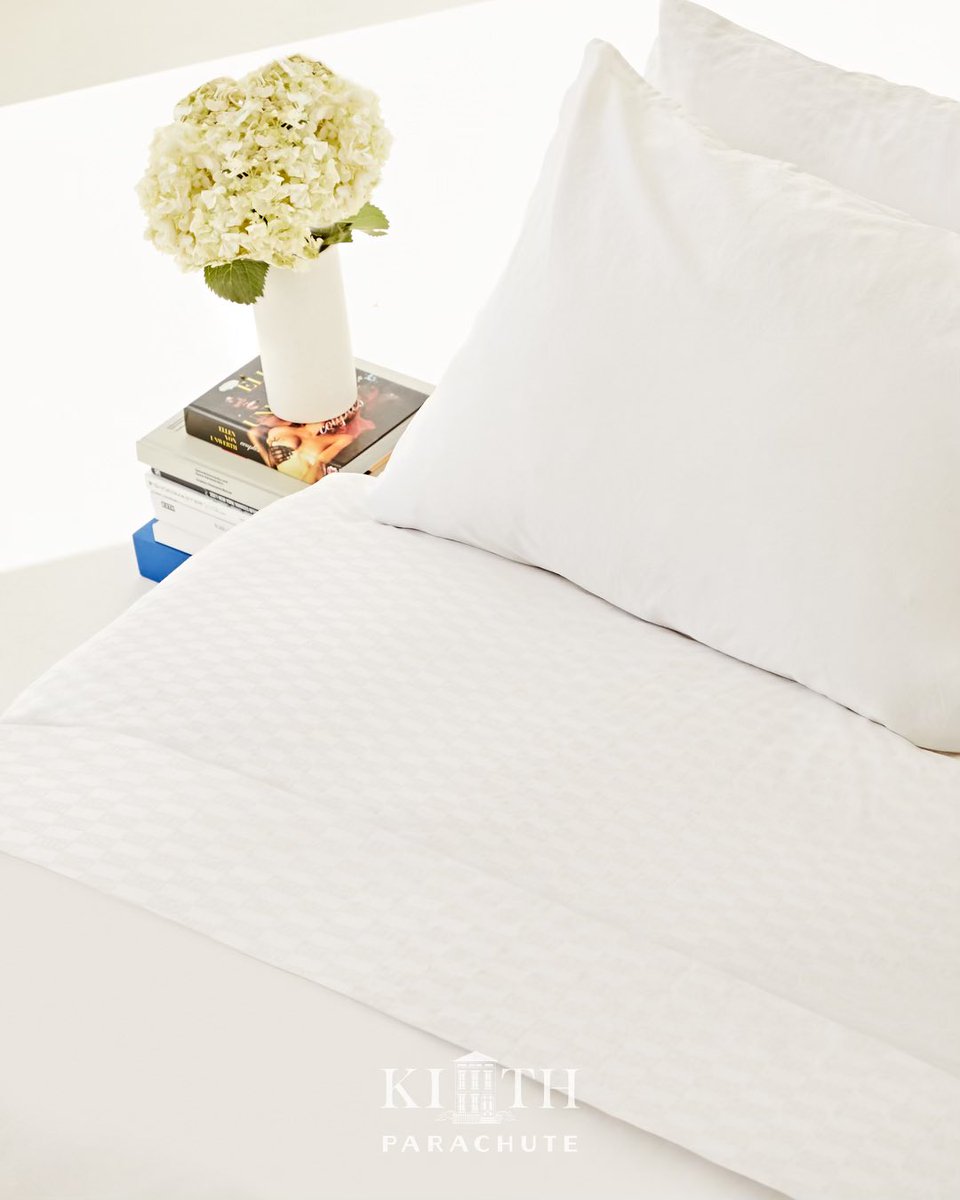 KITH's tweet photo. Kith for Parachute. Our first set of bedding using 100% long-staple Egyptian cotton percale that has been garment washed for ultimate comfort and executed in our color palette.

Releasing this Monday at Kith shops, 11AM EST on https://t.co/846RyI6u5S &amp; the Kith App. https://t.co/Q5jmDbB3mD