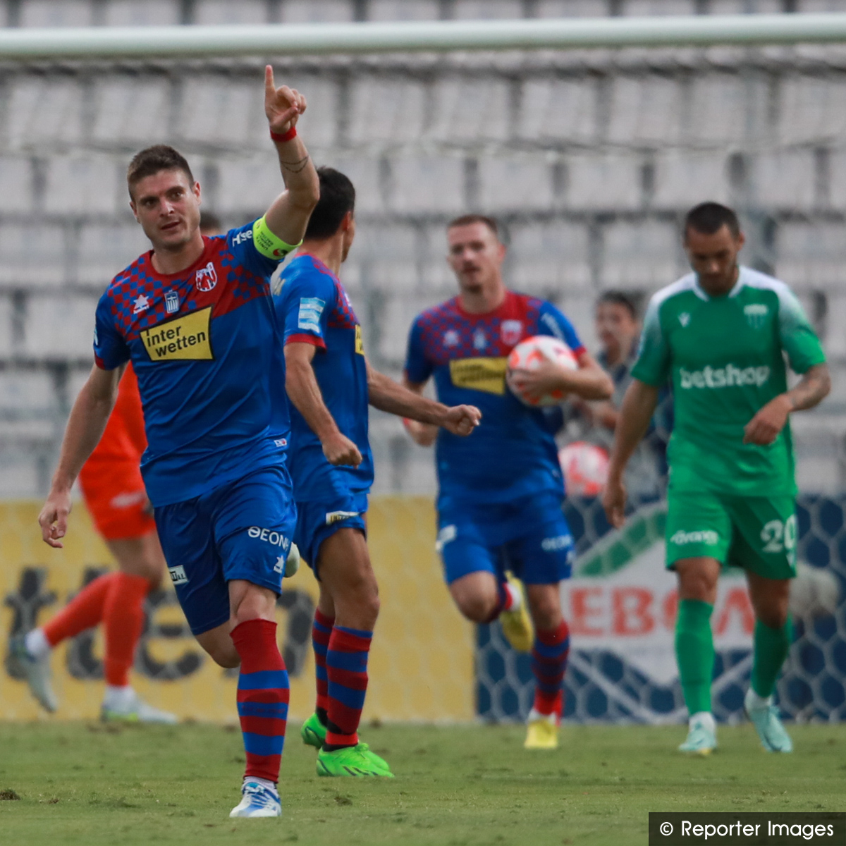 Super_League_GR's tweet photo. 80' Βόλος-Λερβαδειακός 2-1 με τα γκολ των Τσοκάνη (Βόλος 62'), Ντέλετιτς ( Βόλος 67') και Μουτίνιο (Λεβαδειακός 53').
➡️ https://t.co/JSO5LZIVDw
#slgr #matchday8 #vollev #Volosfc #Levadiakos #Football https://t.co/6whW4DNEjs