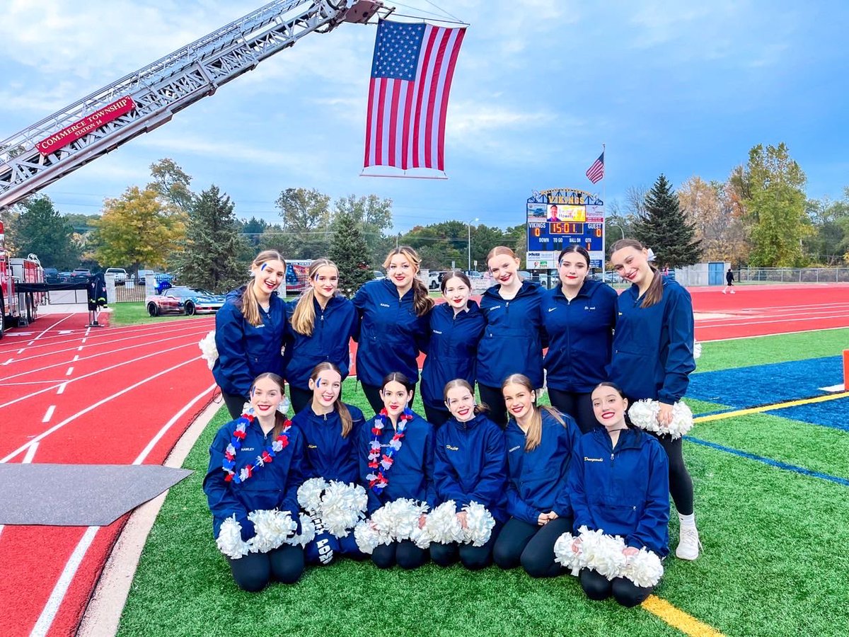 wlcpoms's tweet photo. Last home game of the season!! We’ve loved performing every week. Congrats to our seniors for their last time dancing on the field ❤️🤍💙 https://t.co/t6chdd8yu4