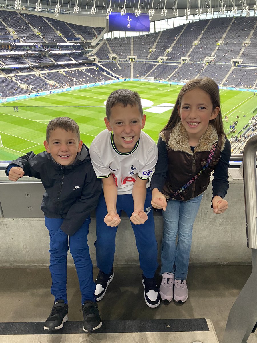 GrahamkTHFC's tweet photo. Proud Daddy day as Casey and Cai have joined Cody and I, for our games against Everton #COYS https://t.co/s2xb3D5oCy