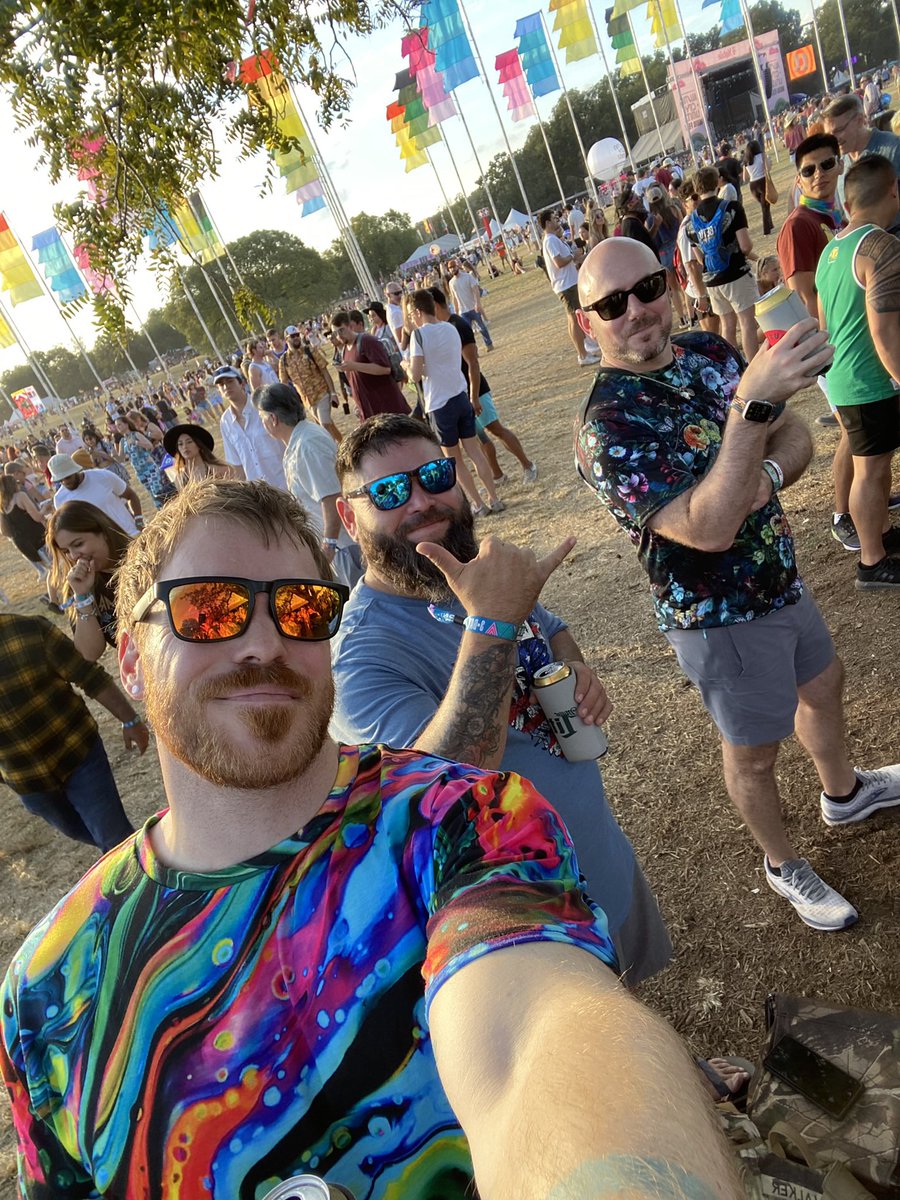 KalebtheWalker's tweet photo. Day ☝🏼 Weekend ✌🏼😝
Changing the line-up with the whole crew so just wait and see!!
#ACL #AustinCityLimits #ATX #Austin #Music #MusicFestival #Festival #crew #friends #family #friendstofamily #theboys #theguys #trippinonmyshirt https://t.co/n7q5PLC0Gg