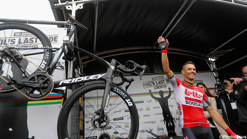 Philippe Gilbert hangt fiets aan de haak na criteriumwinst op "zijn" Cauberg

sporza.be/nl/artikels/ph…