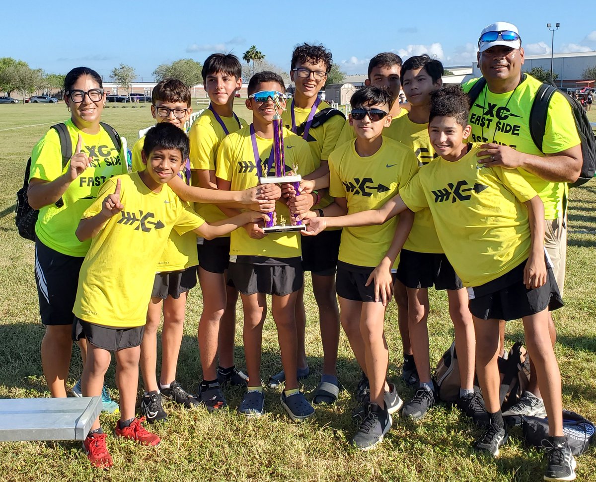 towenswisd's tweet photo. Cuellar MS 8th grade boys team win the District Cross Country Championship! Congrats to Coach Nava, Coach Yanez &amp; Principal Palacios! Well Done! (Future Wildcats) https://t.co/Uusa4zC9Z4