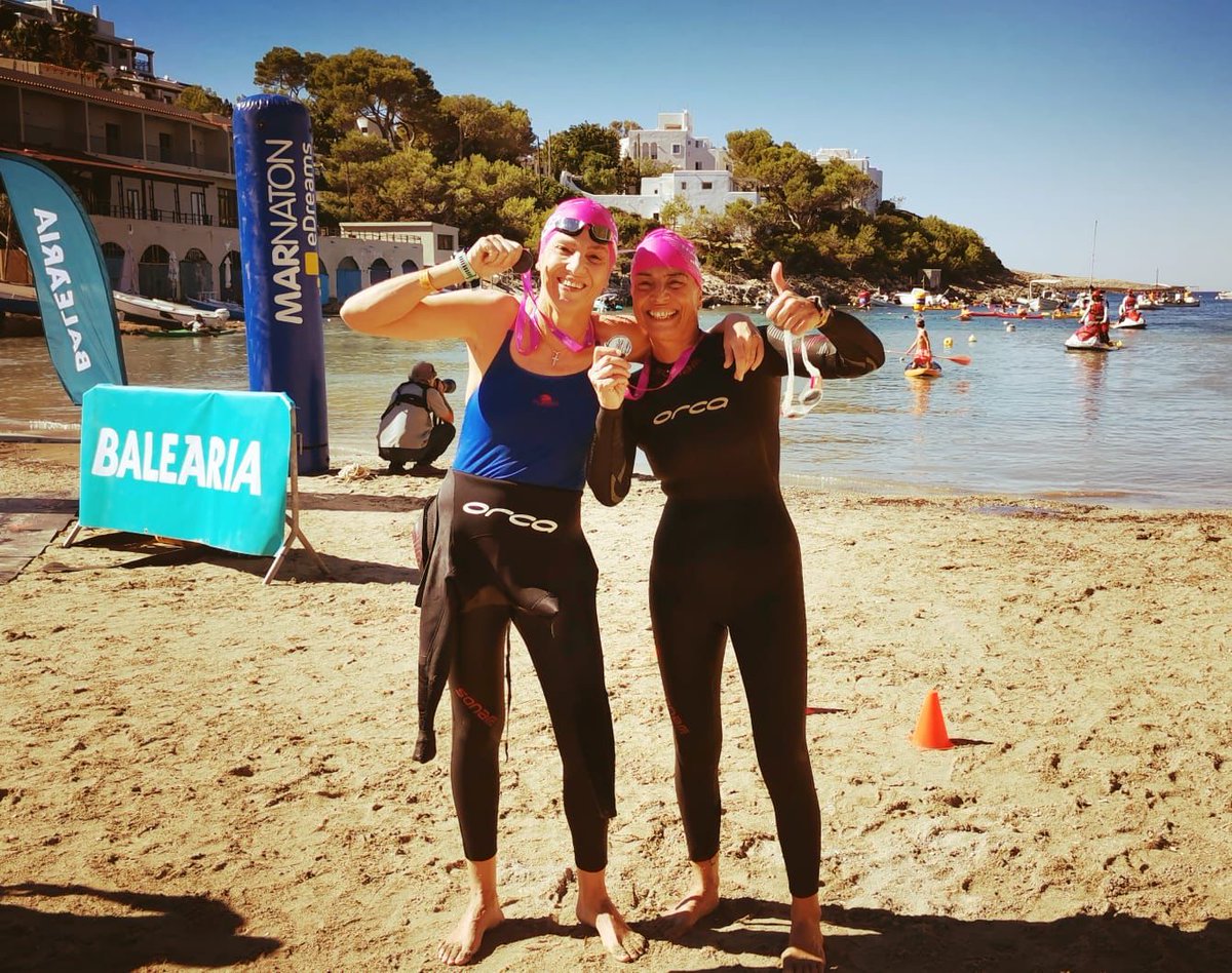 cnpalma's tweet photo. Bons resultats de les nostres valentes màsters en la Marnatón celebrada en Eivissa. @carmen_kahuna 🥇 en +50 i 4a absoluta
@ramonaguillen2 🥇 en +60 i 2a absoluta
Vaja superparella de campiones!
#marnaton @SampolEnergia @PalmaFutsal #granEquip #SomCNPalma https://t.co/m8j25HcRDi