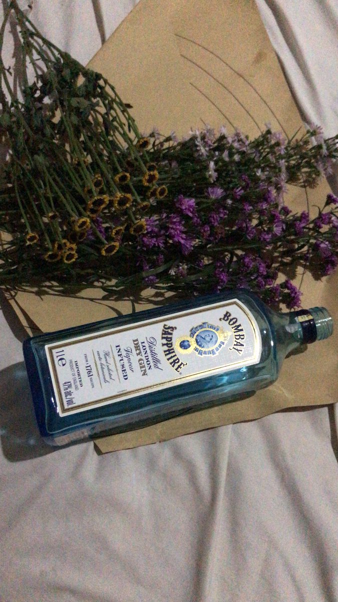 rieska711's tweet photo. malem minggu https://t.co/Oq5f8QPoEN