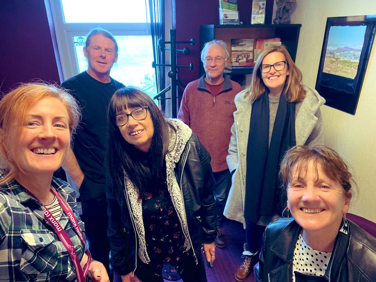 ChristyDH's tweet photo. Super busy @ManxRadio Live Lounge coming up! I’ll be live at 5 with this lot, representing the #IOM Trad Music scene (expect some live tunes!) plus new music from @francescamayg @alexvharris and chat from @AndySaundersIoM re LetThereBeRoses festival 🥳 https://t.co/G57nSJQ92g