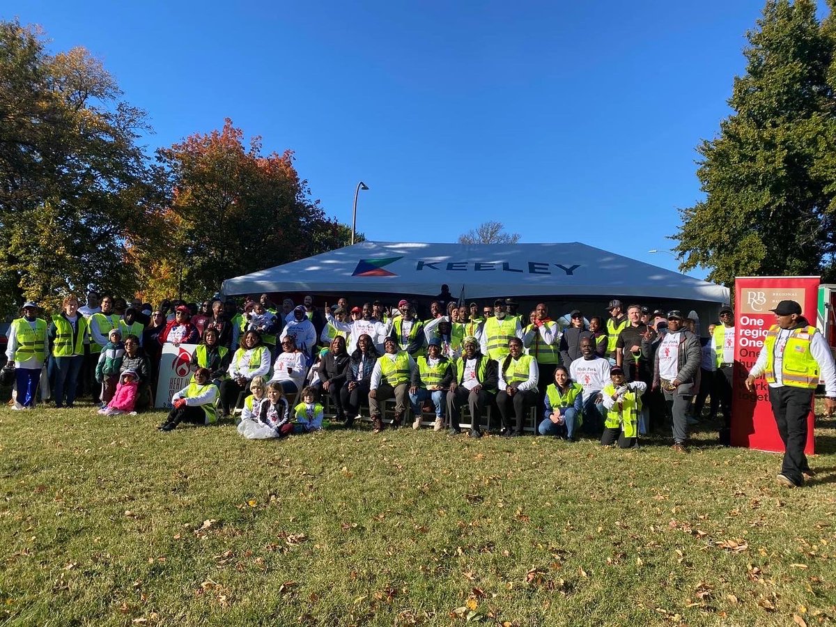 <a href="/ulstl/">ulstl</a> was proud to work w/ ⁦<a href="/RBCStLouis/">Regional Business Council</a>⁩ ⁦<a href="/STLCityGov/">City of St. Louis</a> &amp;⁩ hundreds of volunteers in Hyde Park for #CleanUpBuildUp￼. More than 30 abandoned properties cleaned, 40 improved &amp; several demolished. Thx ⁦<a href="/saintlouismayor/">Mayor Cara Spencer</a>⁩ ⁦<a href="/BrandonFBosley/">Brandon Bosley</a>⁩ ⁦@RepSheenBean⁩