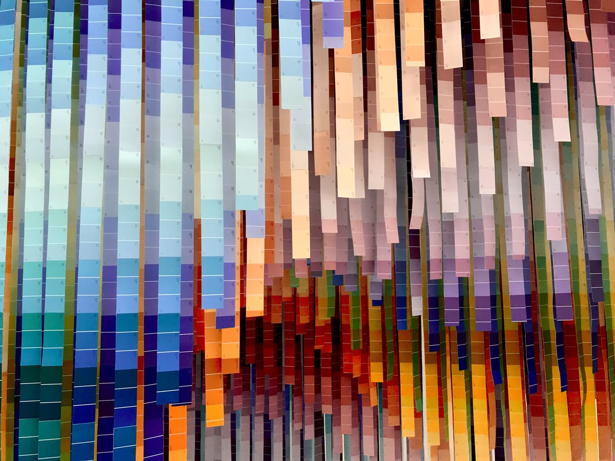 Random Image tweet media