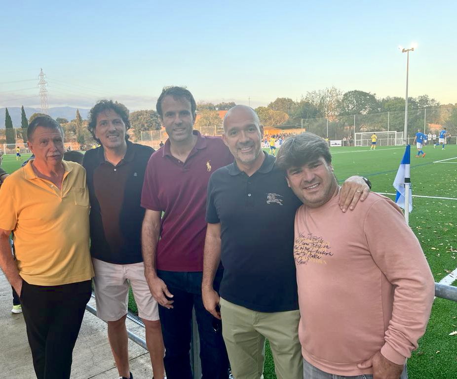 ⚽️Avui hem estat presents al partit de Tercera Catalana entre el <a href="/CE_Llerona/">CE LLERONA ⚽️</a> i <a href="/UECanovelles/">UE Canovelles</a> 

🤗Seguim a prop dels clubs! Seguim treballant pel #futcat 

#elsclubsprimer