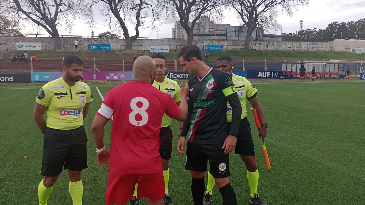 Comenzó en el Parque Palermo de Montevideo <a href="/ColonFc/">Colón Fútbol Club</a> y Durazno FC
