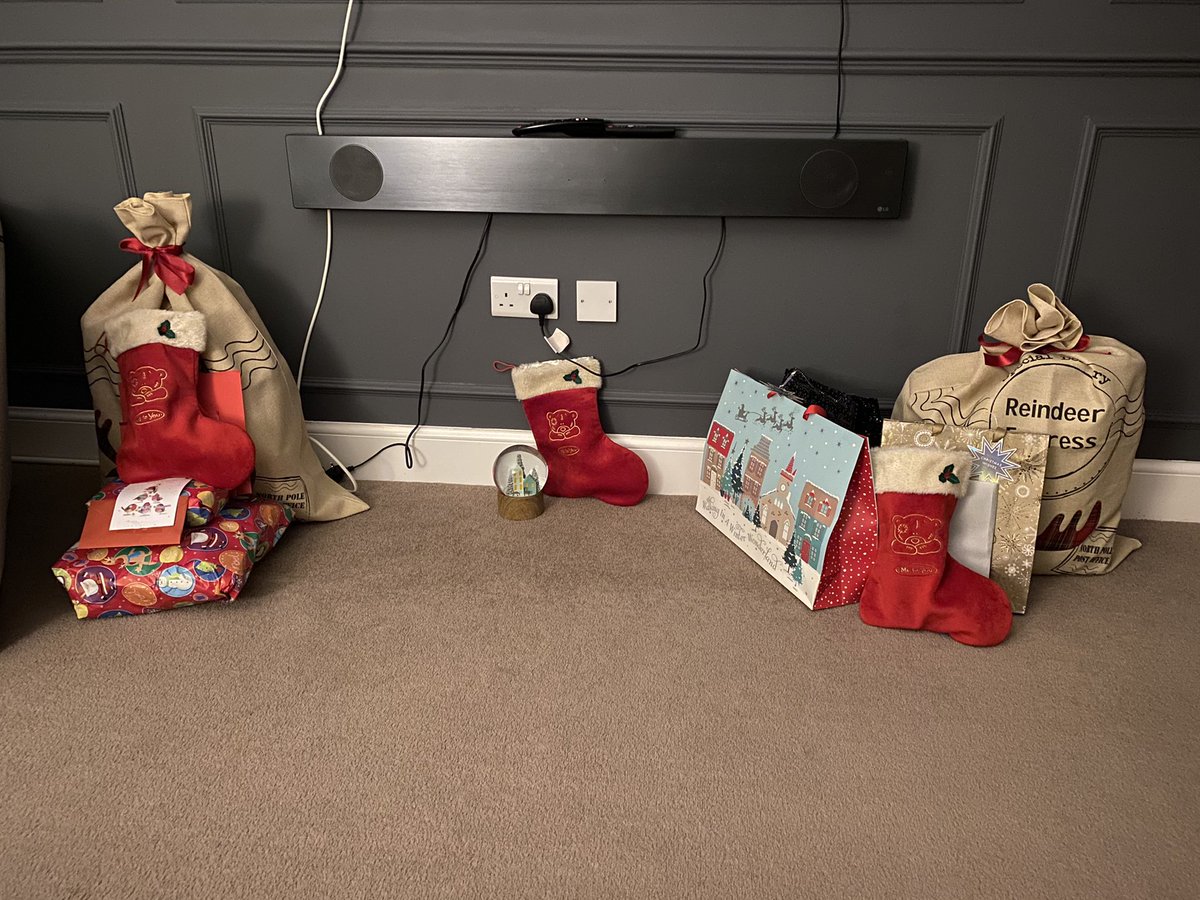 Ms_Slider's tweet image. In memory of our beautiful girl Elise, born sleeping on 26th October 2009. Every year we put out a stocking at Christmas, filled with little gifts for our missing middle child. 💕 #BLAW2022 #BabyLossAwarenessWeek 💫