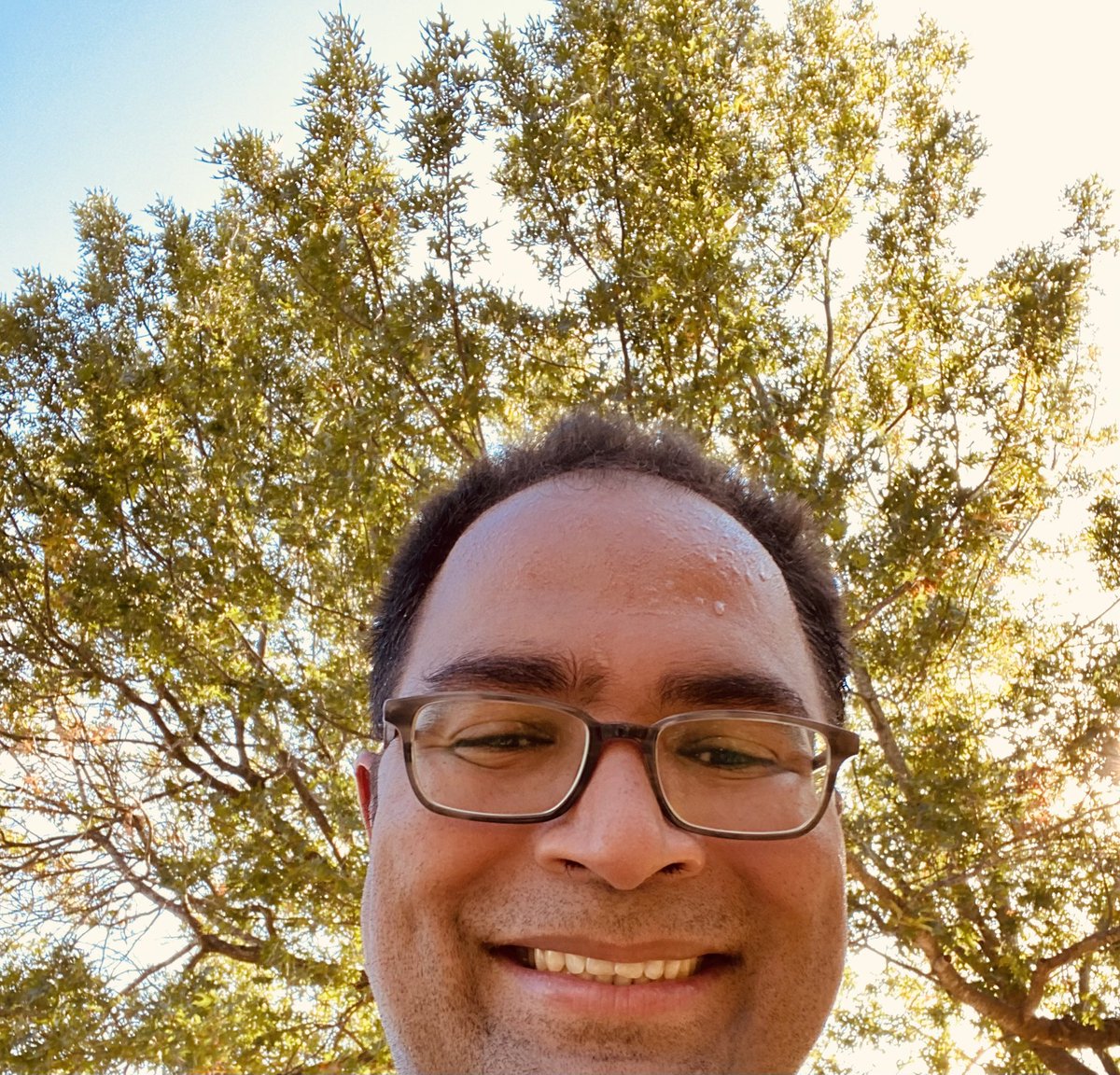 doctorpemm's tweet photo. Thrilled for my family to support the @DansHouseofHope #HopeRun5K today ! I ran this 5K this AM in memory of and honor of our AYA patients &amp; their families facing cancer every day. Wonderful event and a great cause ! https://t.co/1ocYL5wuPk | #AYAcsm #leusm #bmtsm #lymsm https://t.co/QSuc58vcKw