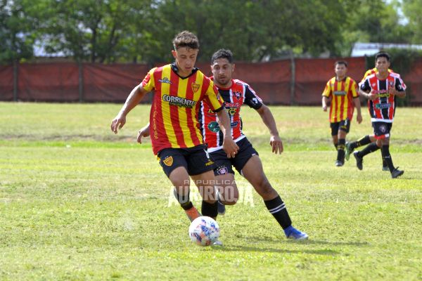 freddyvira's tweet photo. LCF: En la ida de los cuartos de final del Clausura ganaron Sacachispas y Lipton 
https://t.co/UXZ02mDUAt 
@Ligacorrentina_ @LigaCorrentina #Clausura2022 #cuartosdefinal #4tosdefinal @ClubBocaUnidos 1 - #sacachispas 3 #depMontana 0 - @LiptonFC 1 https://t.co/FxuXyBUA5j