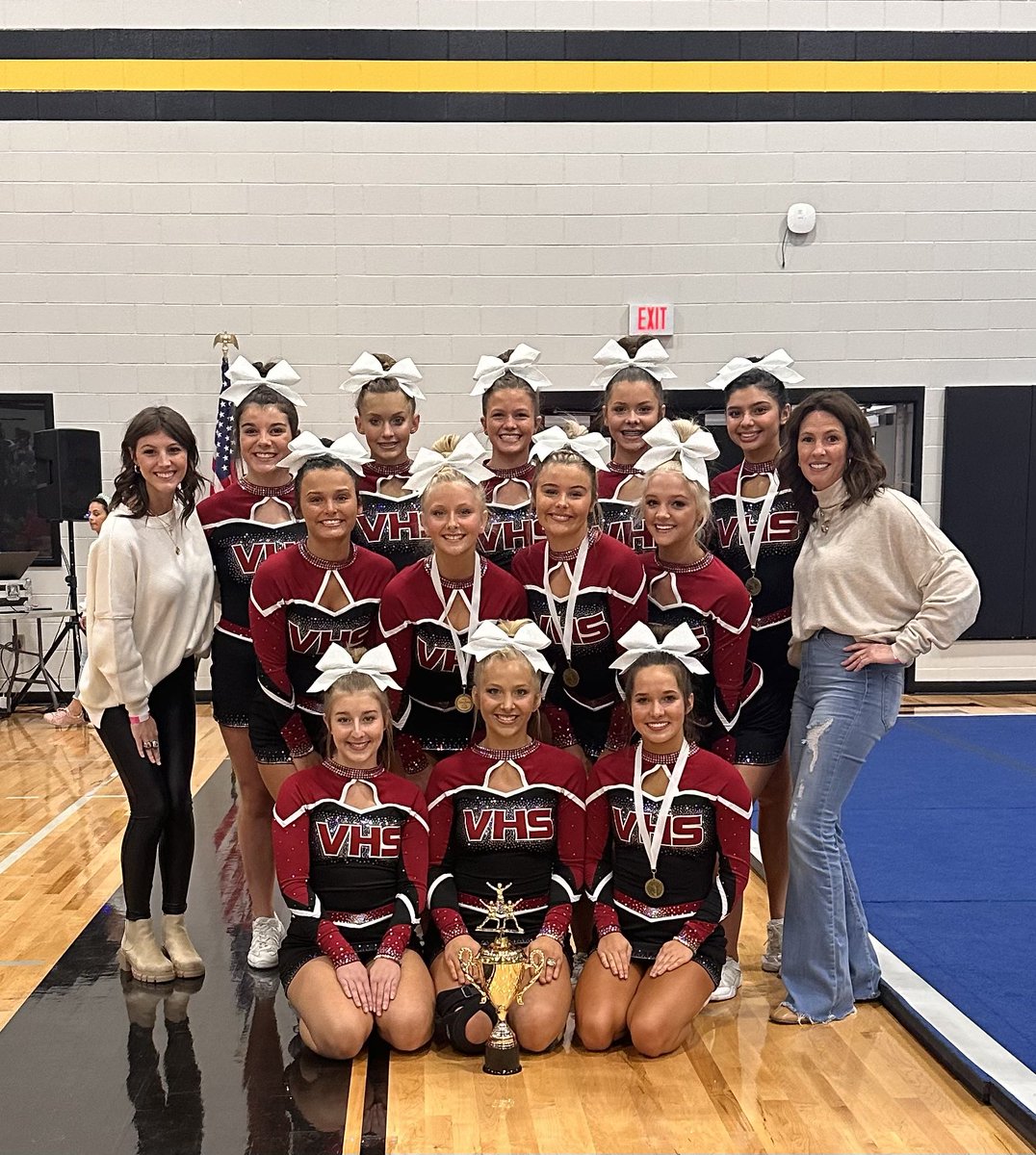 Vidalia_Cheer's tweet photo. Proud of the TEAM effort today - Falcon Frenzy - 1st Place 🥇 

#IndianPride 🏹
#AO1 #BOOM
#NMWWIT #G2G 
#TheIndianWay https://t.co/MLZJQF2cYd