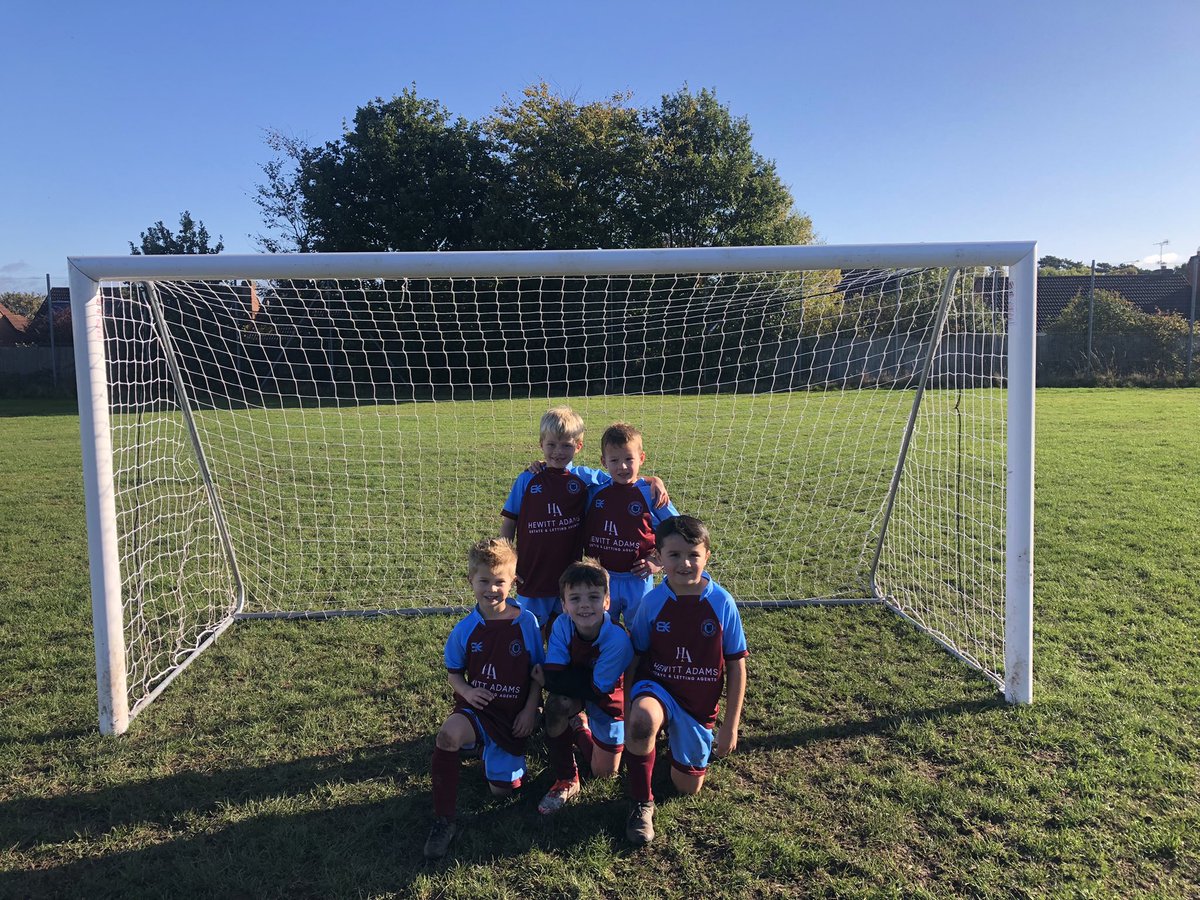 NomadBuccaneers's tweet photo. 5 Division 1 League games played for Nomads U7s and 5 wins 45 goals scored ⚽️⚽️⚽️⚽️⚽️⚽️⚽️⚽️ good start lads 👏🏻👏🏻👏🏻👏🏻 https://t.co/ZRhwTTAGTD
