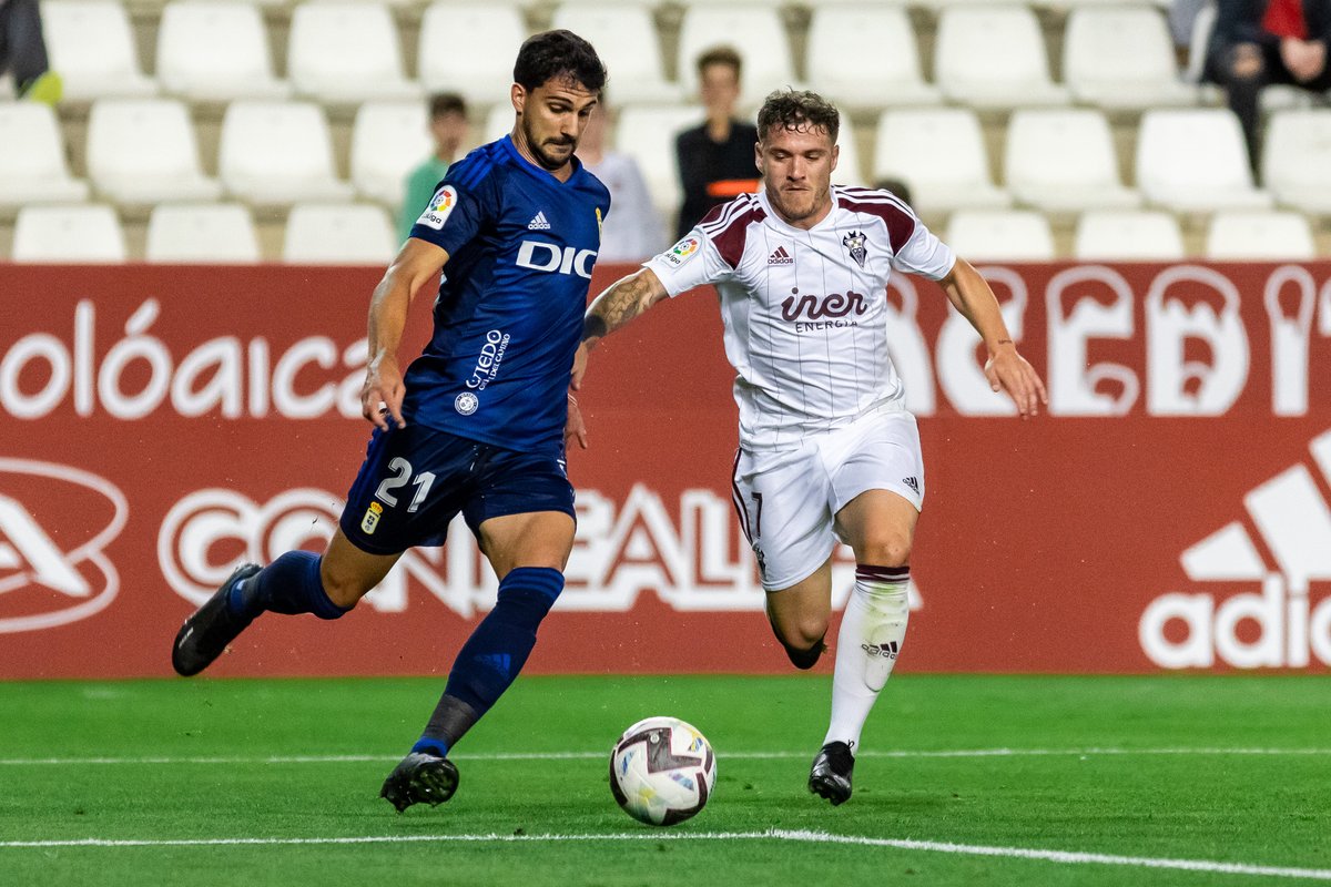 LaLiga's tweet photo. FINAL #AlbaceteBPRealOviedo 1-0

⚪️🦇 ¡El tanto de Andy Kawaya certifica la victoria del @AlbaceteBPSAD ante su afición!

#LaLigaSmartBank https://t.co/kZElEK8sFW