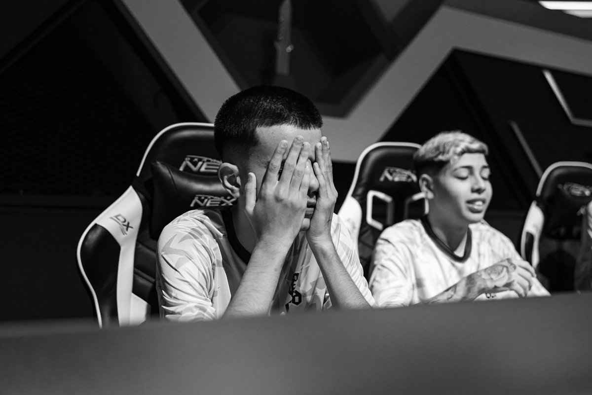 E assim finalizamos a temporada 8 da LBFF, muita emoção e aprendizados.
 Obrigado a você, que torceu e vibrou aí de casa junto com a gente, o carinho de vocês movem montanhas.

Parabéns a todos da comissão técnica, vocês foram incríveis!

Foco para a próxima.🙏💙💛

#goGODUnidas