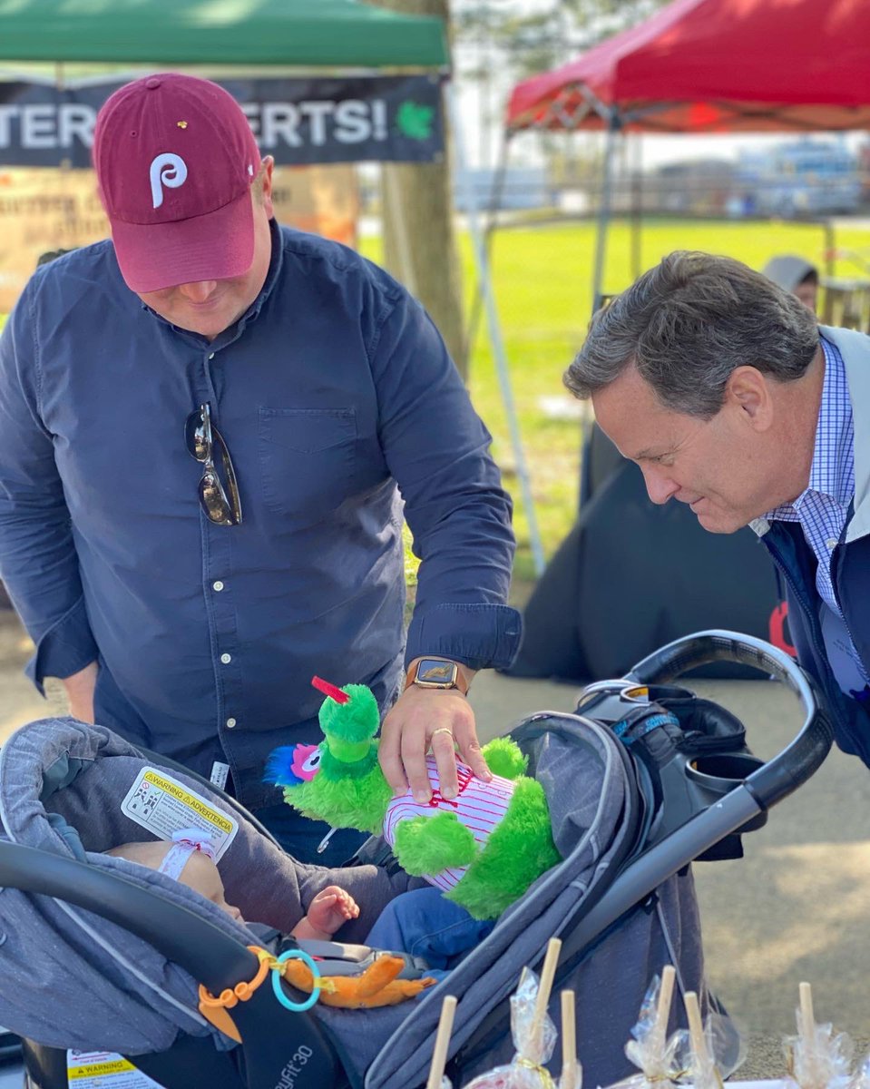 DonaldNorcross's tweet photo. I stopped by some great fall festivals going on in Pennsauken, Brooklawn, and Bellmawr. It’s great to see everyone come together no matter the challenges we or the Phillies face this weekend! #RingTheBell https://t.co/OzkGazT3y5