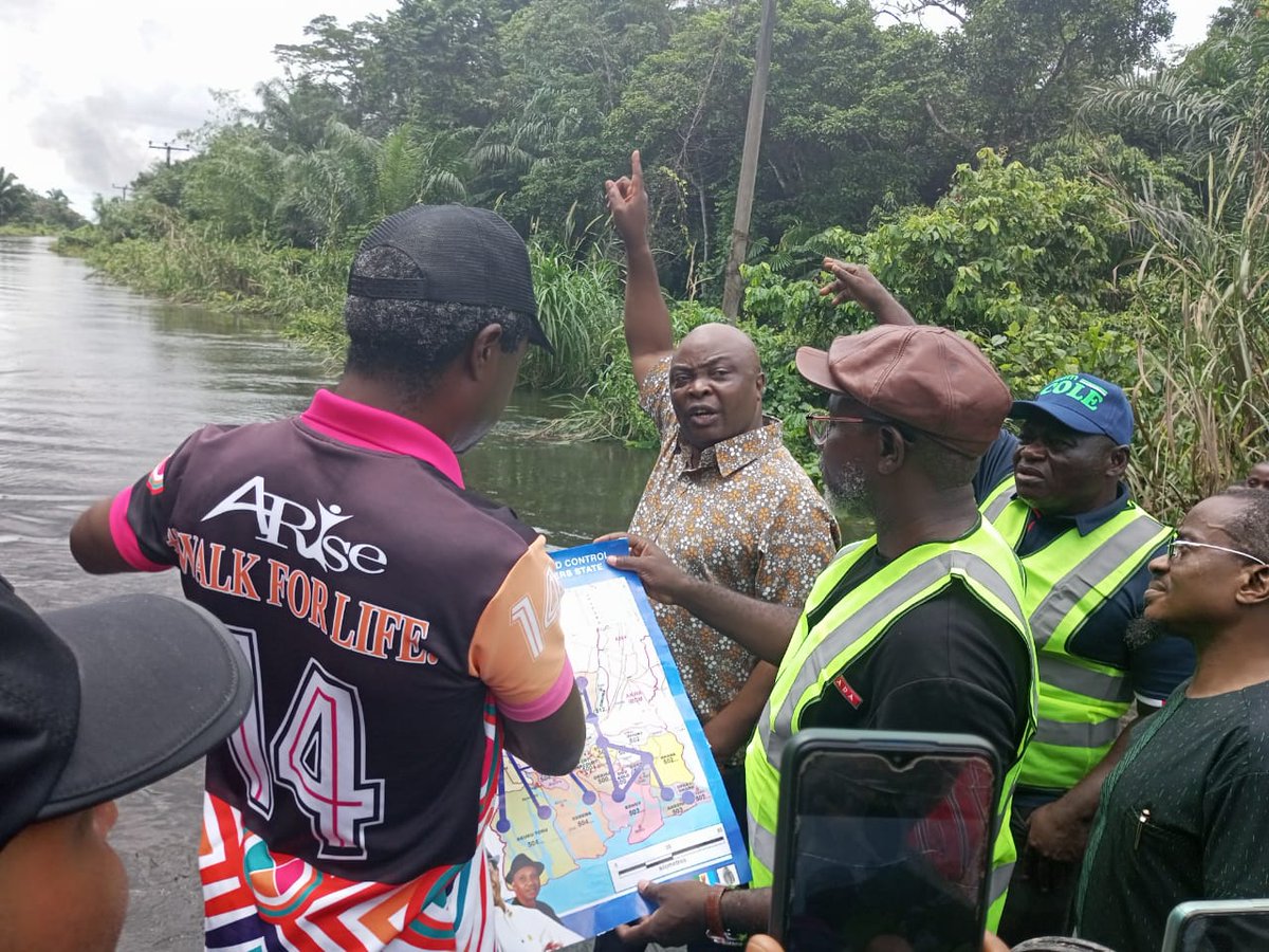 Tonye Cole and Hon. Asita identifying with the flood victims at Ahoada and Abua Odual