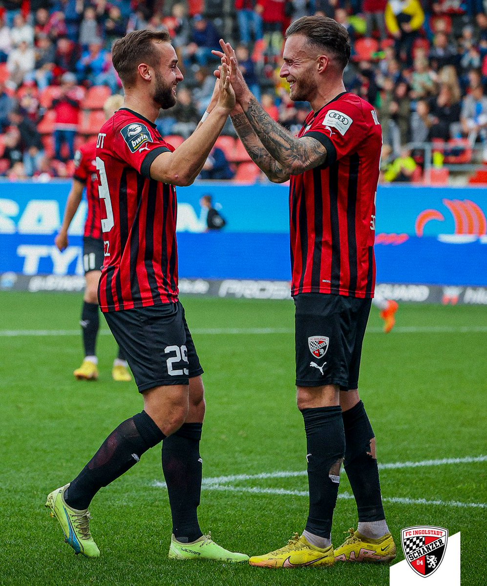 Schanzer's tweet photo. #FCISVM ➡️ Kategorie Arbeitssieg ⚫️🔴 https://t.co/1YtaRB2Ho7