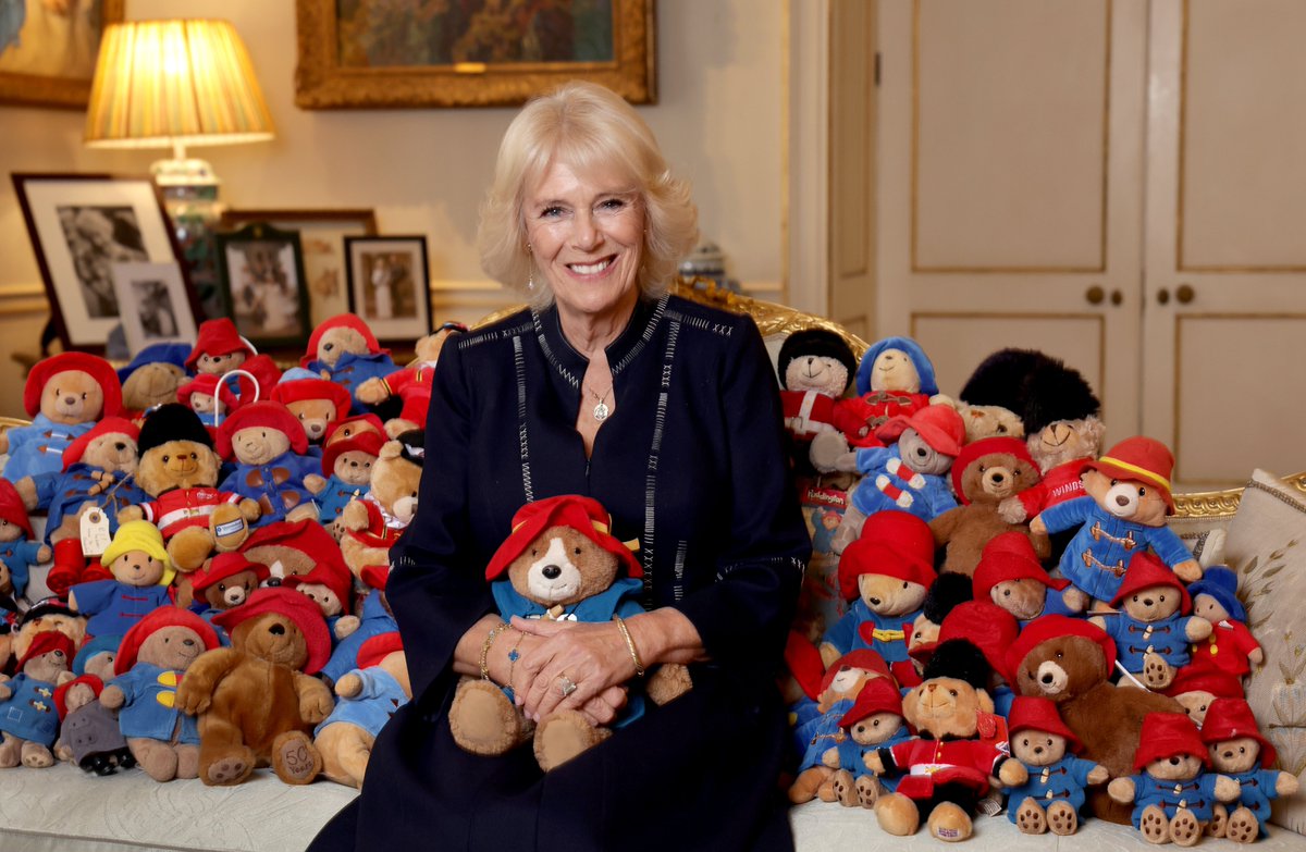 🏷️🧸Please look after this bear The Queen Consort is pictured with some of the 1,000 teddy bears that were left in tribute to Queen Elizabeth, which will now be donated to @barnardos. The bears have been scrubbed up to look their best ahead of arrival at their new home.