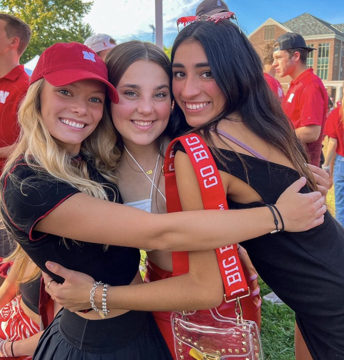 FALL BREAK🤎🍂✨

We have been busy! Cheering on the Huskers, initiating our new members, having our annual Xi Karaoke event, and having a fun homecoming week!

We’re excited to kick back and relax this weekend, spending quality time with our loved ones and sisters🫶🏼