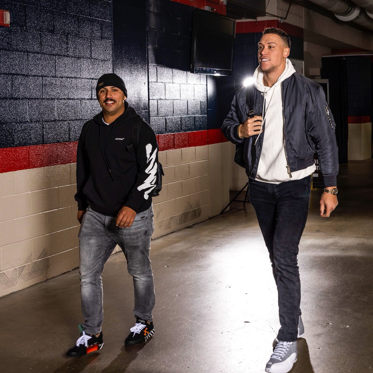 Yankees's tweet photo. Business Trip. 

#RepBX https://t.co/Ko7Y4f7zrg