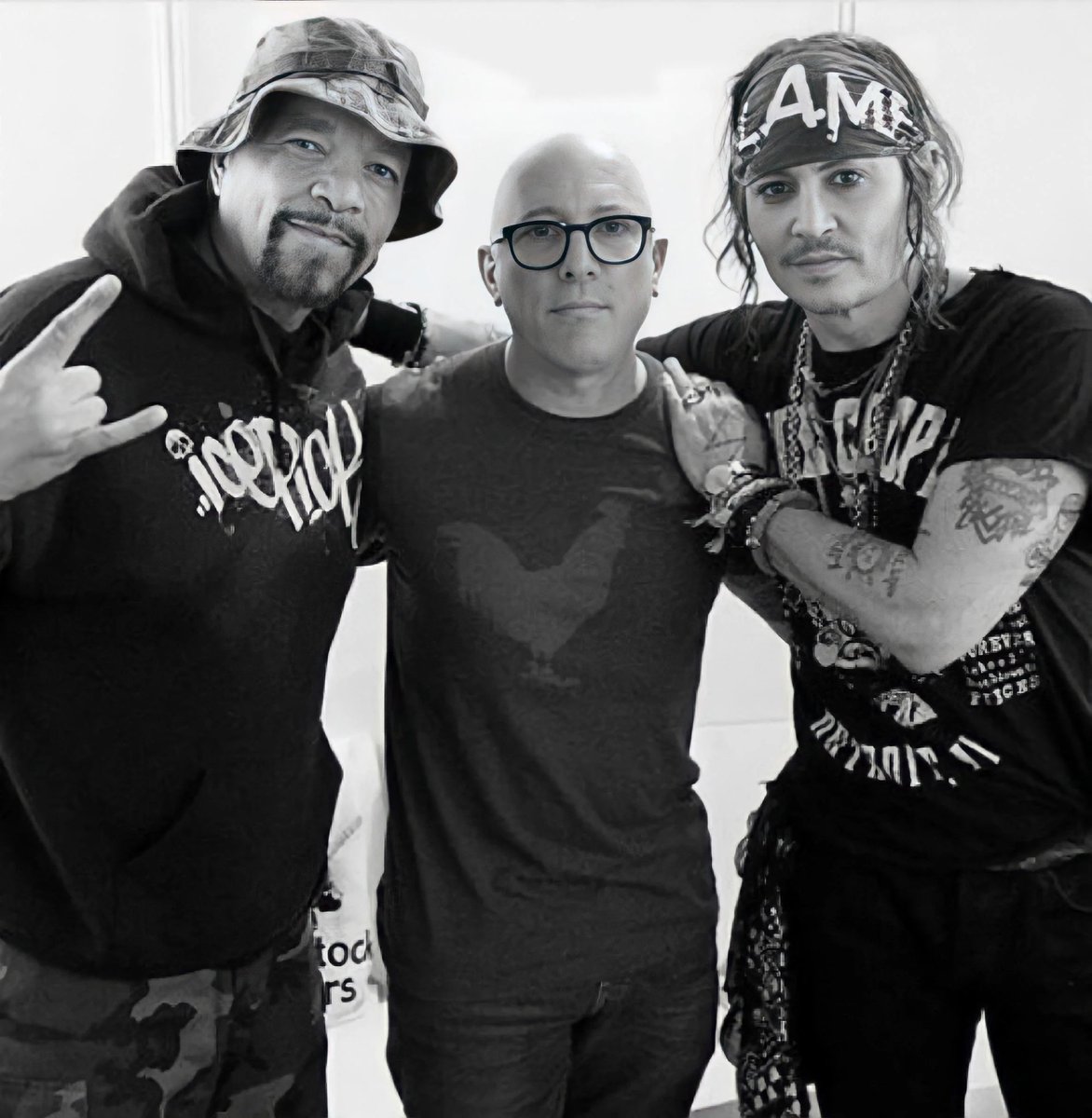 KimberlyAFarris's tweet photo. #ICET & #JAMESMAYNARD SUPPORTS #JOHNNYDEPP https://t.co/Ijj8lFCn6u