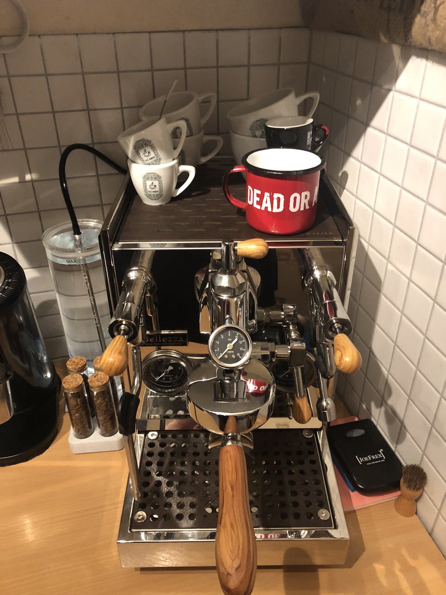 alex_nman's tweet photo. #EspressoPorn 🫘☕️😁
#Belezza #FrancescaLeva
#DF64 #Brewspire
»Espresso Equipment Customising« https://t.co/vh5rgCreq2