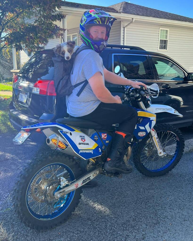 First weekend off since April, and I hadn’t washed the ol Husaberg since it came back from <a href="/lorettalynnmx/">Loretta Lynn MX</a> in August. So naturally, once it was clean the time came to take @littleloretta_theaussie on her first motorcycle ride. Then a second ride when <a href="/kay/">Kay</a>… instagr.am/p/Cjv3U9LOGjm/