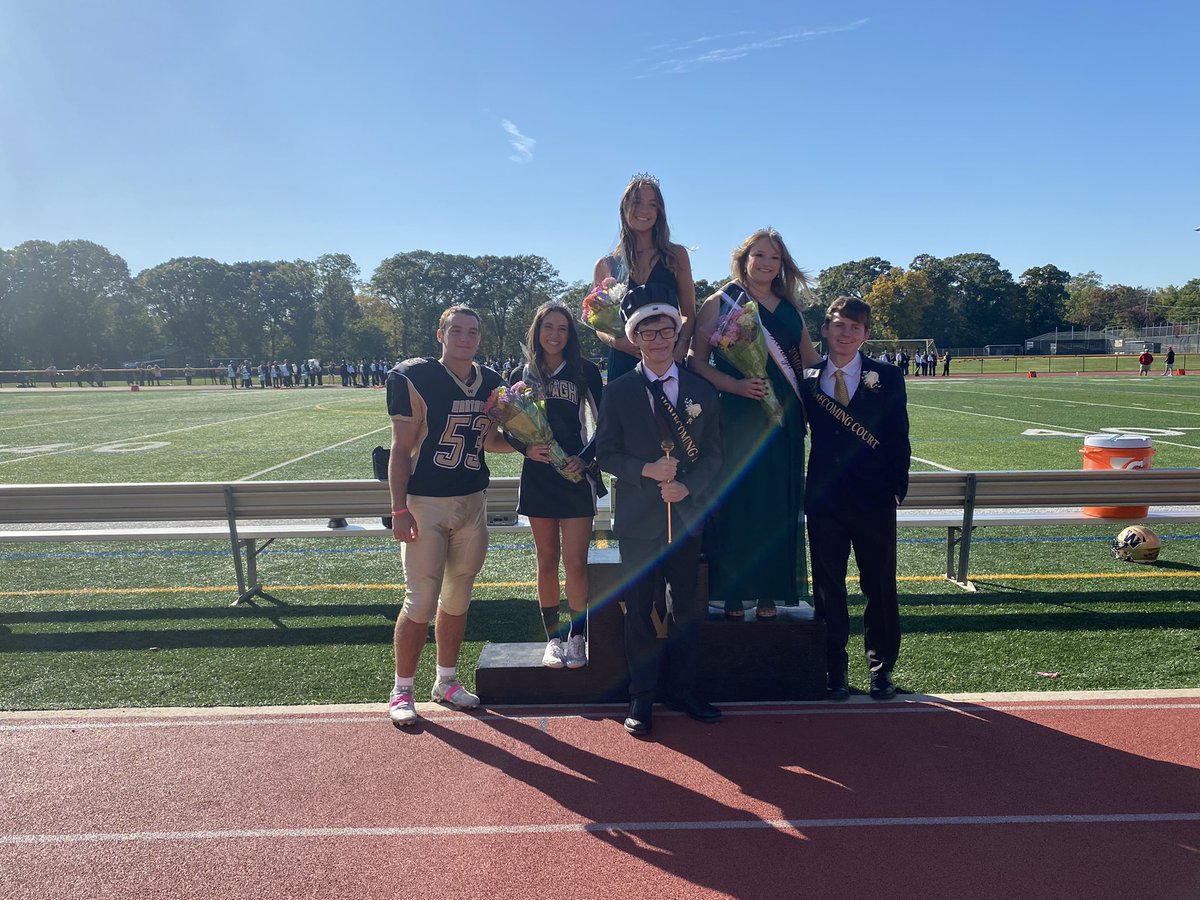 A beautiful day for Homecoming. Proud to be a Warrior! @PaulGuzzone44 <a href="/WantaghSchools/">Wantagh Schools</a> <a href="/WantaghHS/">Wantagh High School</a>