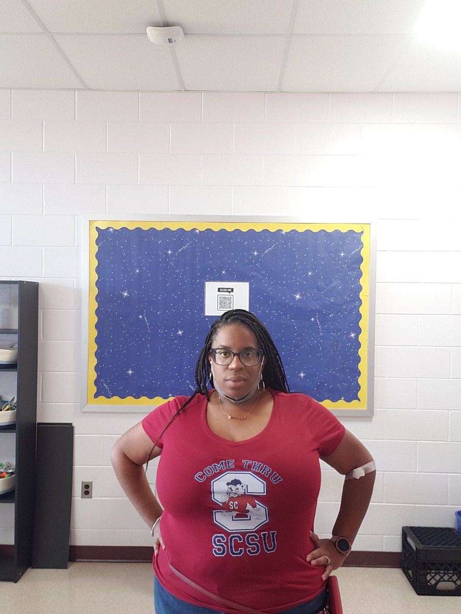 NatEBioTeach's tweet photo. Get up for the Bulldogs! EVERYBODY GET UP! I'll be sure to be at homecoming next year.  #SCState #SCSUhomecoming #Marching101 https://t.co/2eGDJemMdO