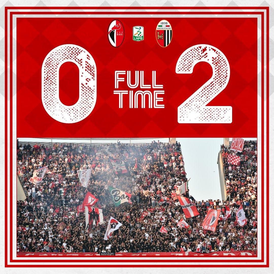 SSCBARIFRANCE's tweet photo. ⚪️🔴 FULL TIME • Serie B 🐔
BARI 0️⃣-2️⃣ Ascoli
Deux buts encaissés dans les 15 dernières minutes nous coûte la 1ère défaite de la saison devant les 31'570 tifosi au Stadio San Nicola.
Que ça nous serve de leçon 🤞🏻
#sscbari #BarAsc #SerieBKT
📸:@sscalciobari https://t.co/rbUpURbAag