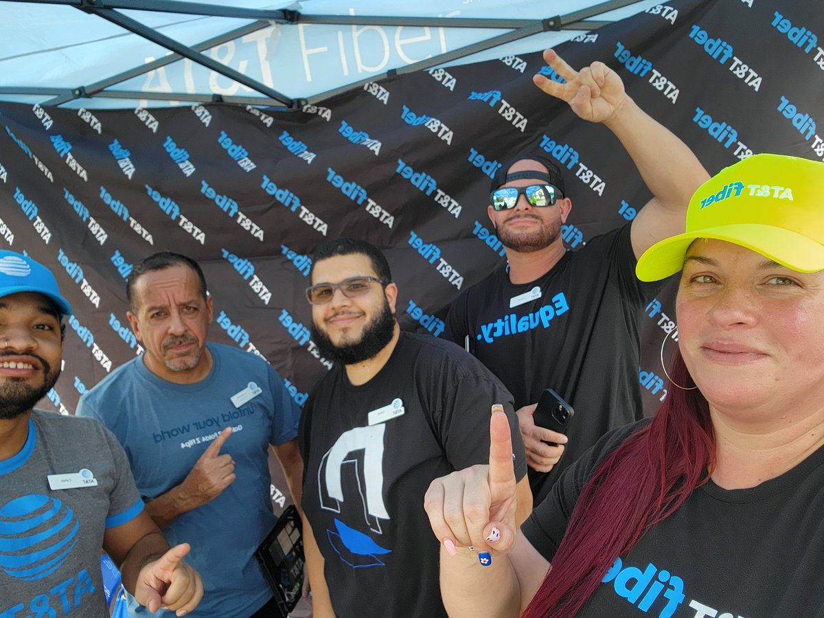 zizigomez's tweet image. Speed Quad here reporting from Debary with the G-Unit Jayson's team. We are ready to have a Fibertastic day!! #LifeAtATT #FiberFLex #OneFLA