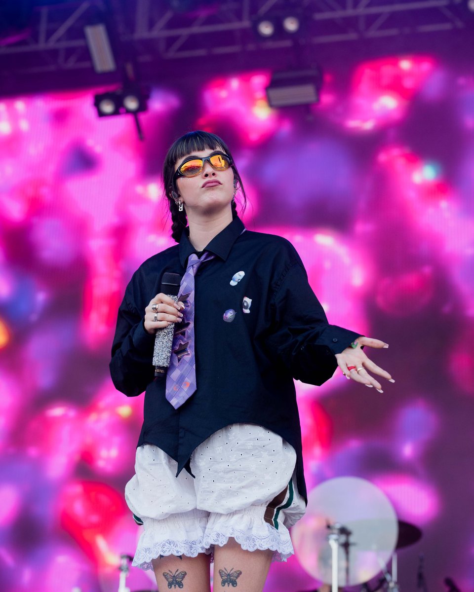 onestowatch's tweet image. live laugh love @BENEEMUSIC 

📸: @picsbydana