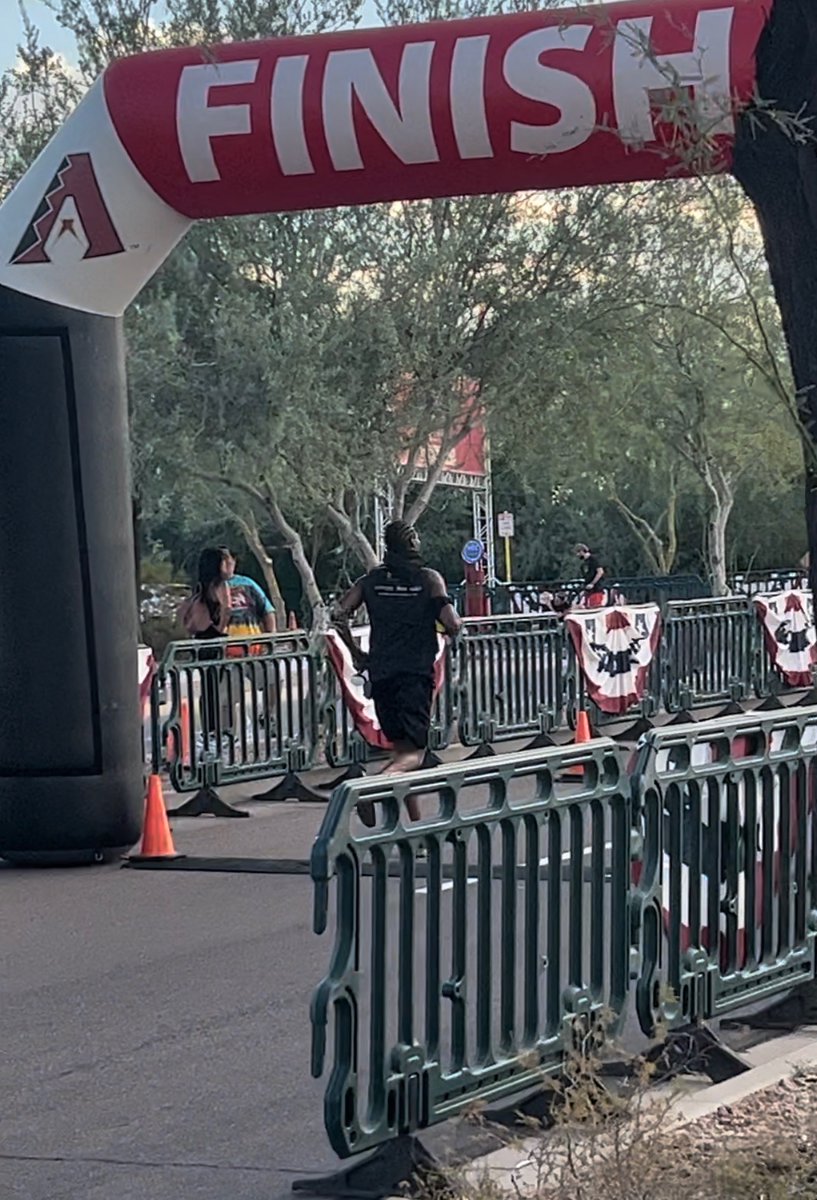 wolfishstranger's tweet photo. Just finished running marathon 5k 
Diamondbacks against cancer. #dbacksrace https://t.co/ntOMn0ayHL