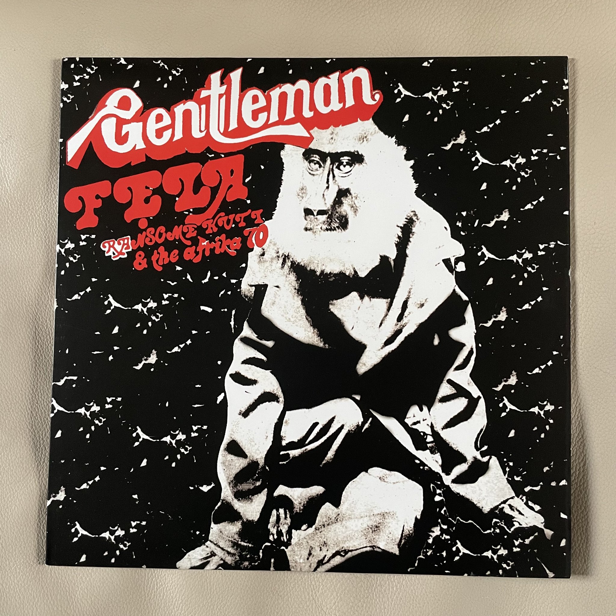 Wait, what ? It s Fela Kuti s birthday?
Happy birthday to the Black President Spinning this record to celebrate. 