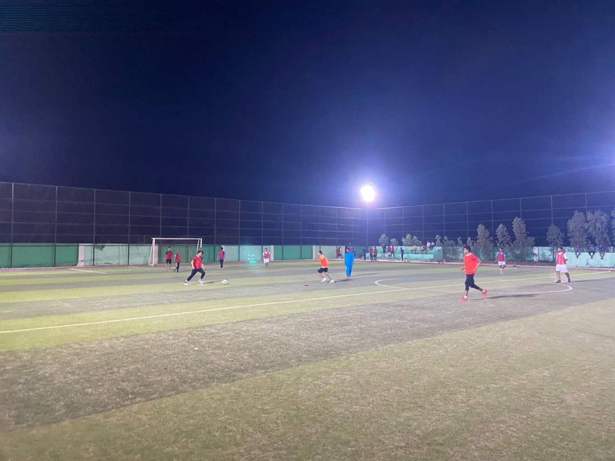 shababhali's tweet photo. بكل حماس وقوة 💪🏼⚽️
انطلاق الجولة الأولى من #دوري_مفاز٢🎽
  #وقف_سعد_بن_عبدالله_الموسى

       الإنجاز 🆚 العطاء 

#رياضة_وتنافس🏆
#جمعية_الشباب_بحلي https://t.co/kNGEqEyeQT