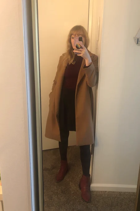 I'll be wandering around lbx today   if anyone wants to say hi!! If I'm not wearing the coat look for the plaid tights lol 