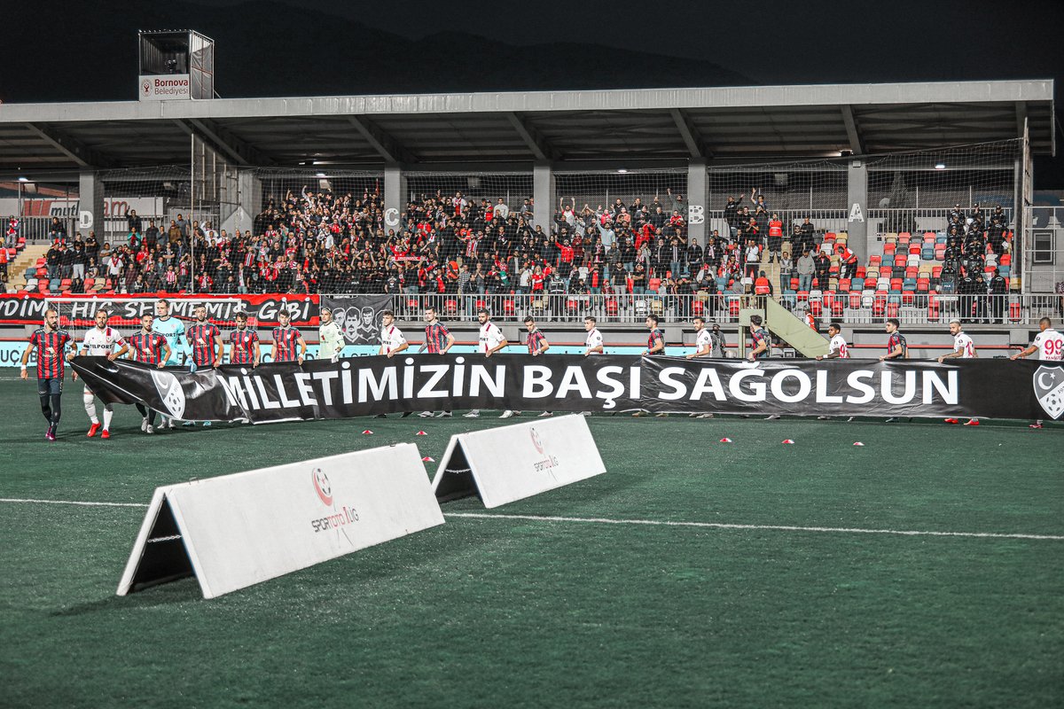 Samsunspor's tweet photo. 📷 İlk yarıdan kareler!

Altınordu 0 - 0 Yılport Samsunspor

#AORvSAM https://t.co/Ym4bgYU7dq