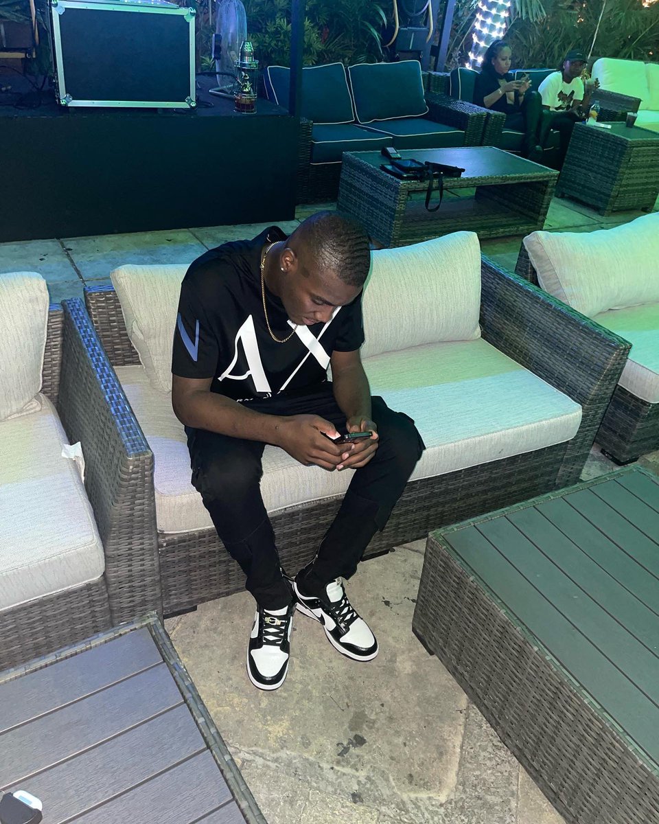 It’s my birthday 🥳 just living it up you feel me.