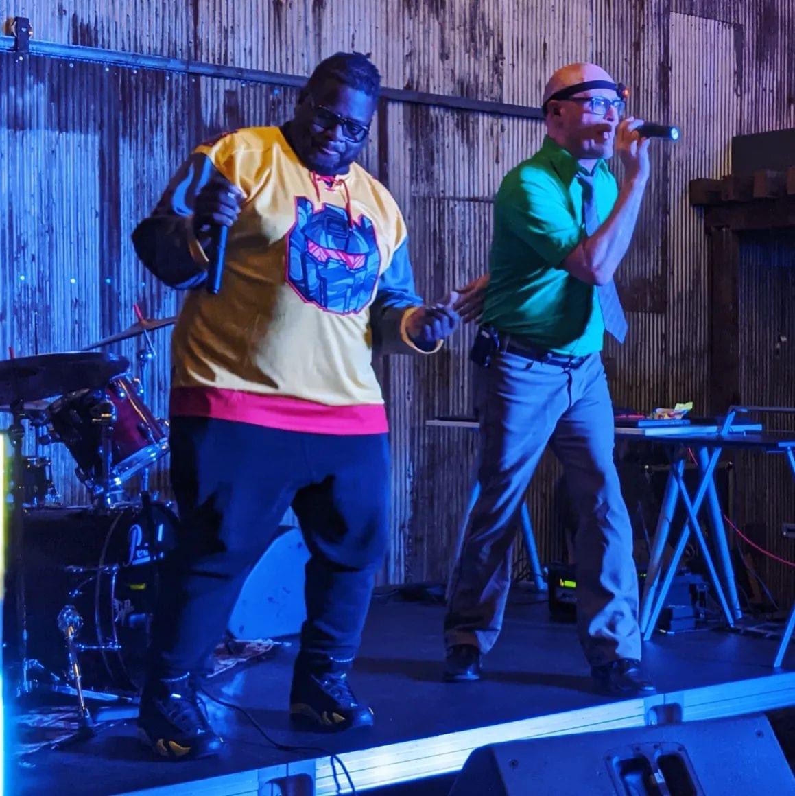 MegaRan's tweet photo. Tonight! #Brooklyn with @mc_frontalot @IAMGR3YS0N @redtankmusic @CrazyTheBrains! Doors at 7.
Few tickets remain.
https://t.co/sHsCyli7A6
Great pic by @TwillDistilled ✨ https://t.co/4sldNai8x3