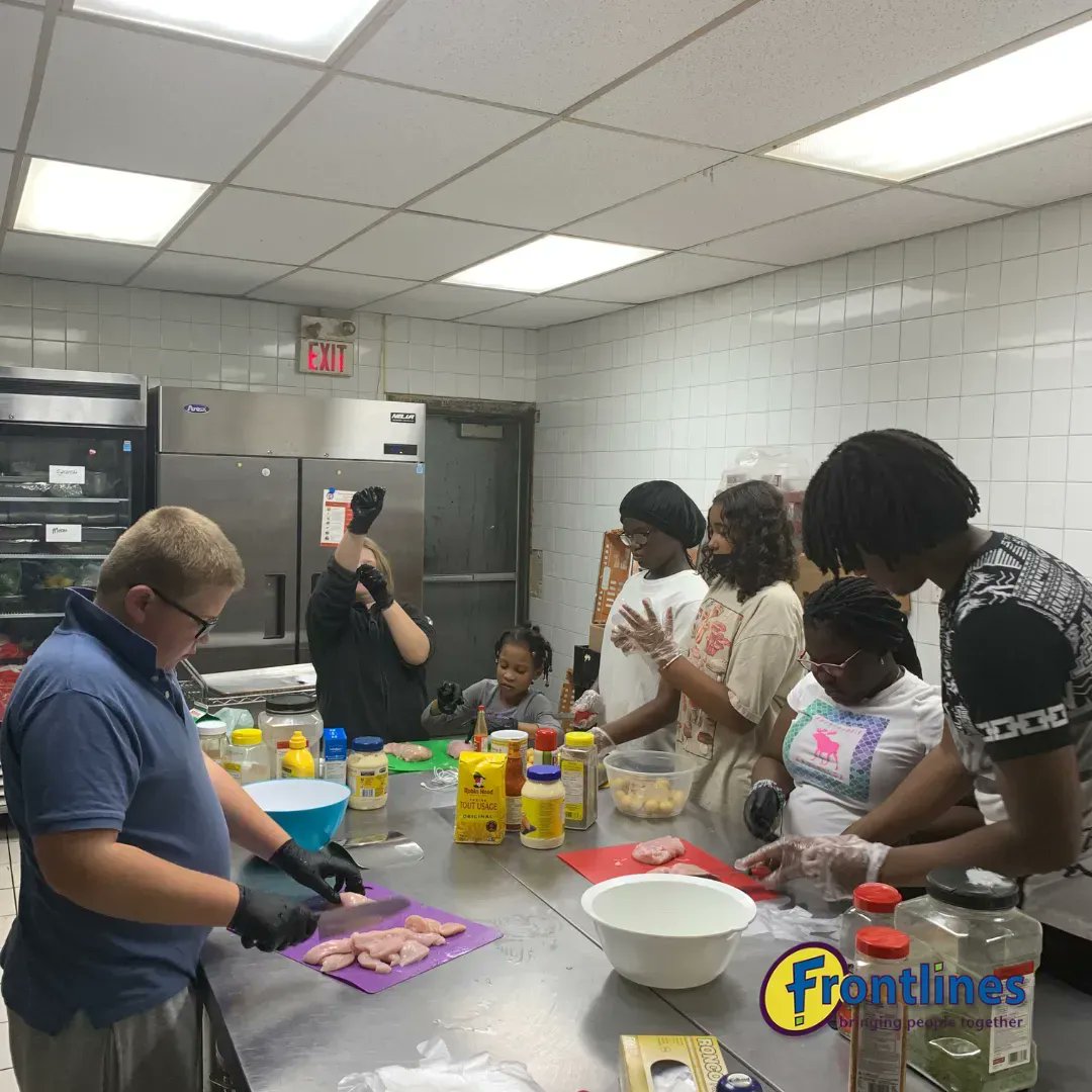 frontlinesto's tweet photo. This week in the So You Think You Can Cook program we had our 6 - 12 year old youth cook chicken tenders and discuss the meaning of ADHD and what the signs and symptoms are.
#torontocook #torontoculinary #torontobaker #torontochef #torontofoodie #castlepointnuma #toronto https://t.co/m4hNm6flEu