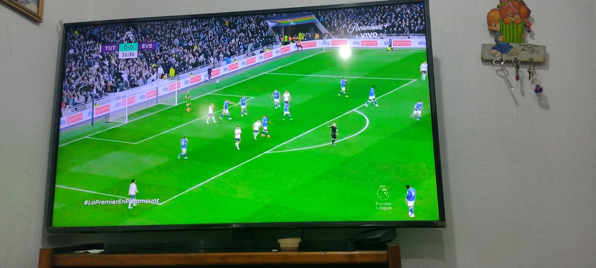 vlixesgt's tweet photo. @ParamountPlusLA @Spurs_ES @EvertonESP Desde Villa Nueva, Guatemala estamos pendientes de la transmisión de Tottenham vs Everton, saludos!!! https://t.co/t9R7vakh5U