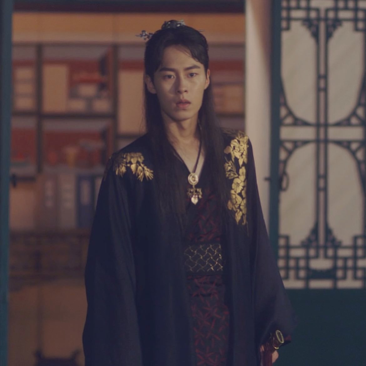 wookiegums's tweet photo. OMG NEW AOS S2 JANG UK UNRELEASED PICS???! #AlchemyOfSouls #LeeJaeWook https://t.co/4QzOJJZQwR