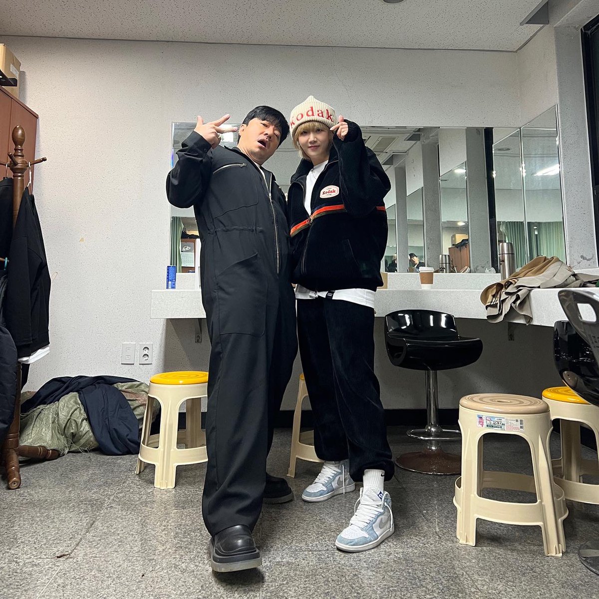 real_kimmi's tweet photo. #북한강문화나들이 #불타는오아시스 성황리 마무리!!!!!!!! 
-
#KiMMi #킴미 #배기성 선배님 #홍경민 선배님 #에메랄드캐슬 선배님들과 한무대… 꿈만 같았다ㅠㅠ https://t.co/vNOfRwEAG9